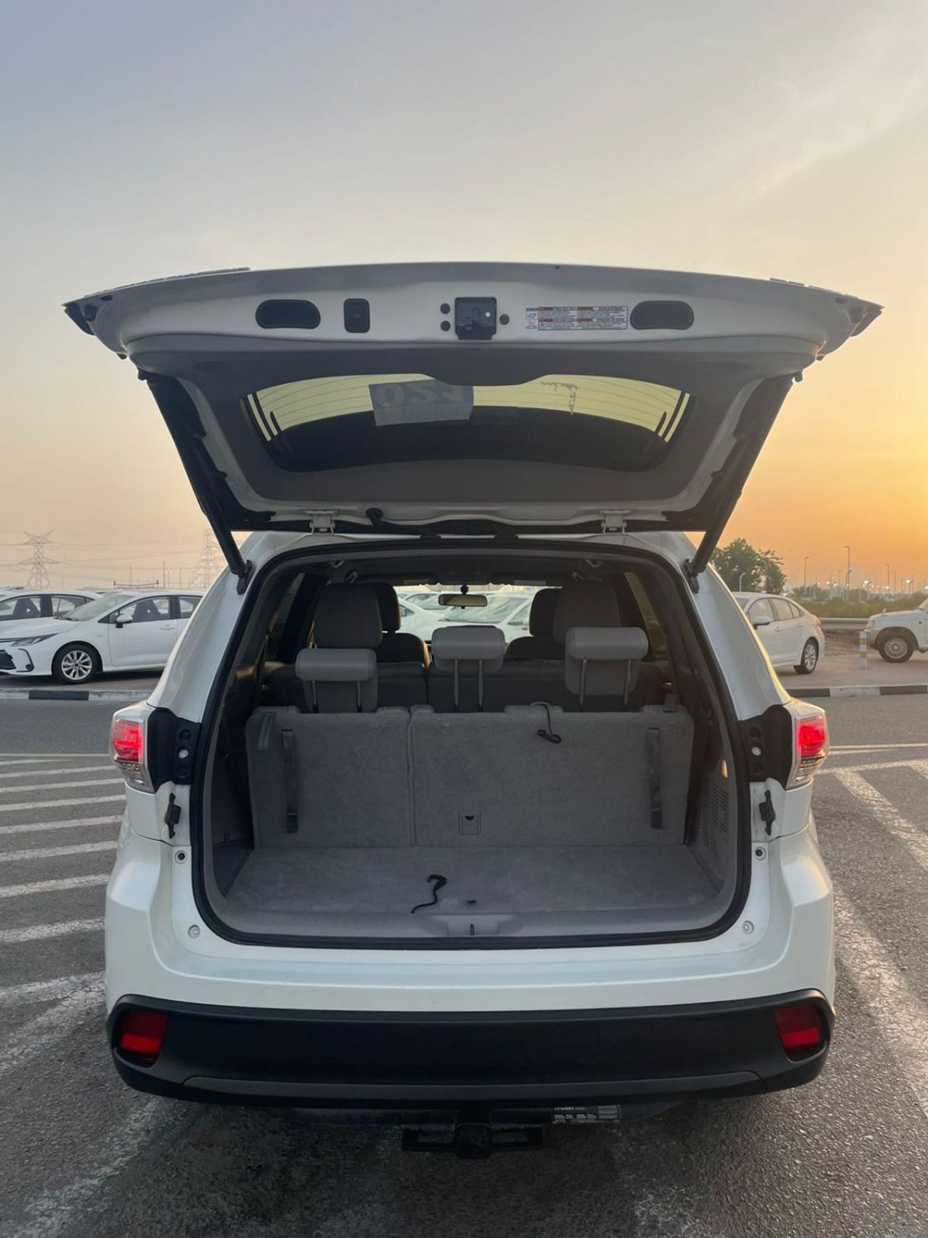 Toyota Highlander 2016 Toyota Highlander LE MidOption+ 3.5L V6 - AWD 4x4 - Side Step - 7 Seater - Trunk Auto -