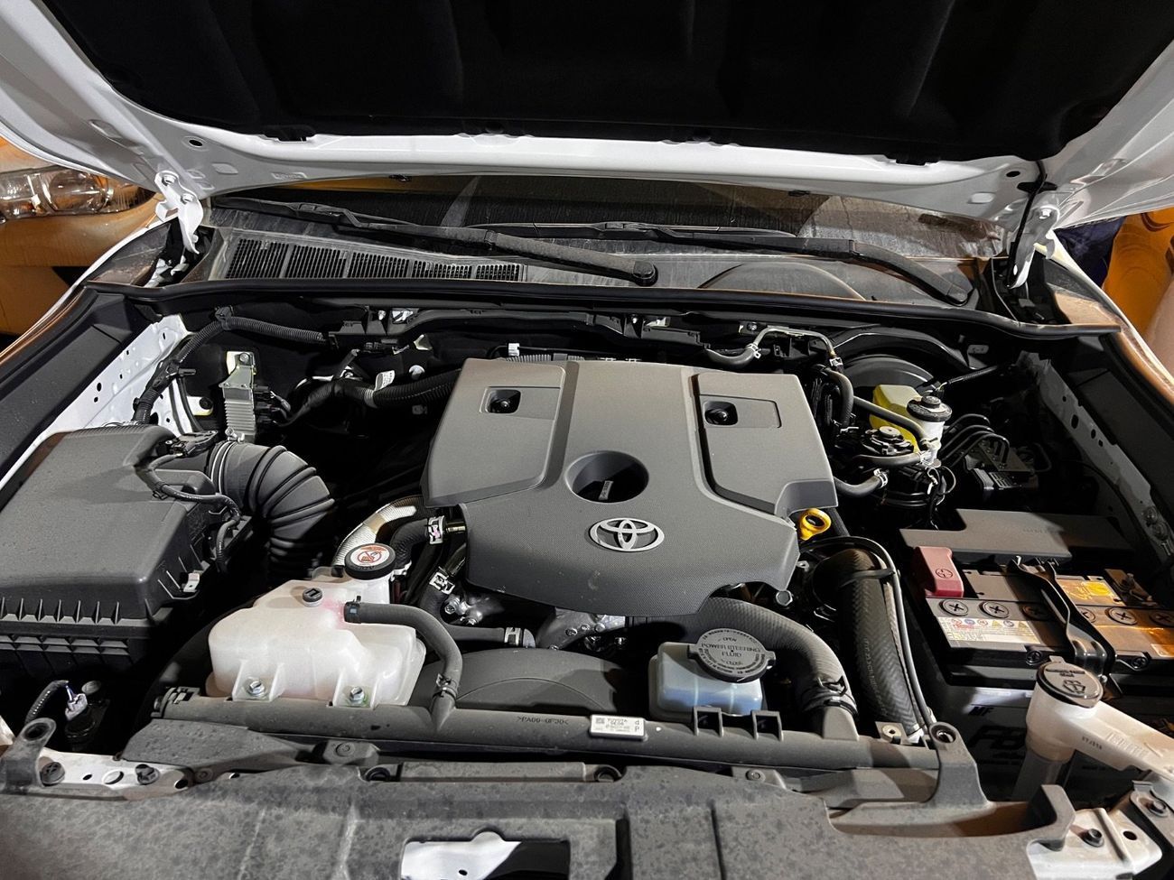 تويوتا هيلوكس تايوتا هايلوكس جي آر5  إس ار 2025٥