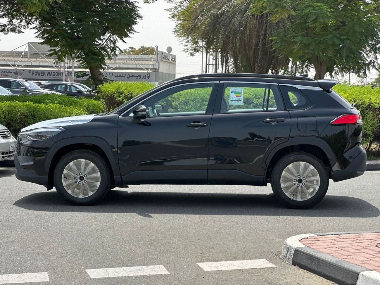 Toyota Corolla Cross TOYOTA COROLLA CROSSOVER 1.8L PET-A/T -FULL - SUNROOF /LTR- 25YM