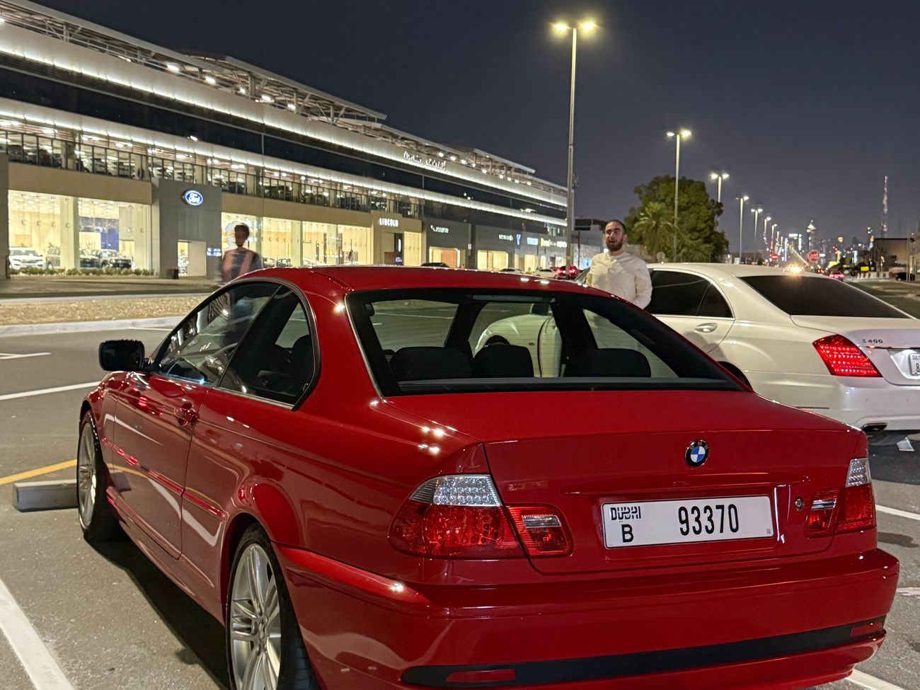 بي أم دبليو 318i