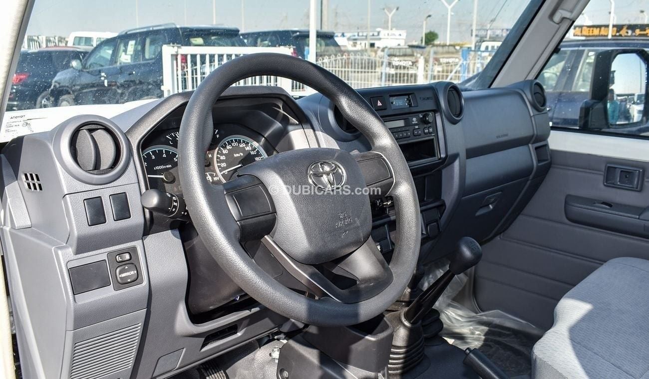 Toyota Land Cruiser 70 LC78 4.0l Manual Petrol 13 Seater 4WD Hublock