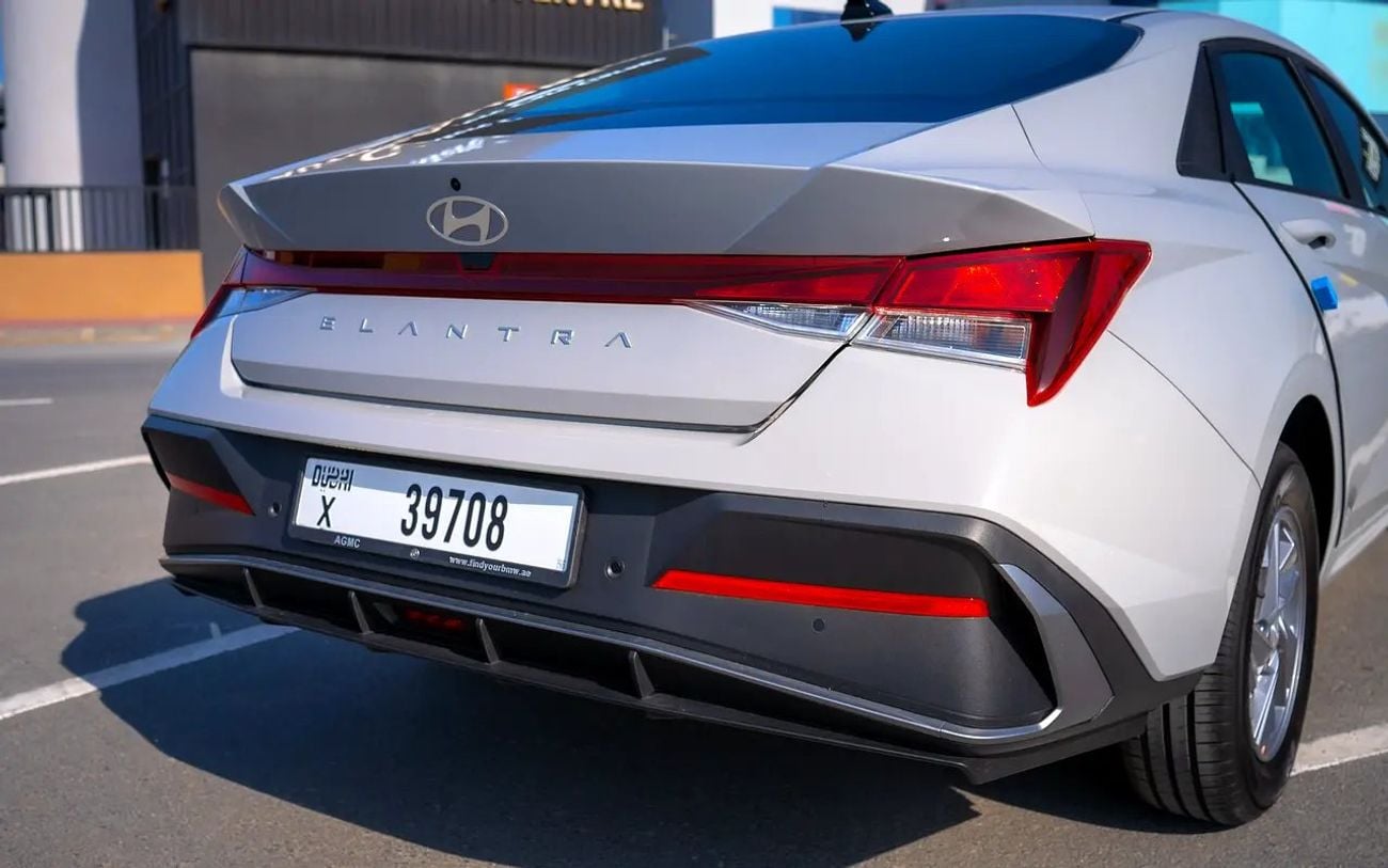 Hyundai Elantra COMFORT GCC spec