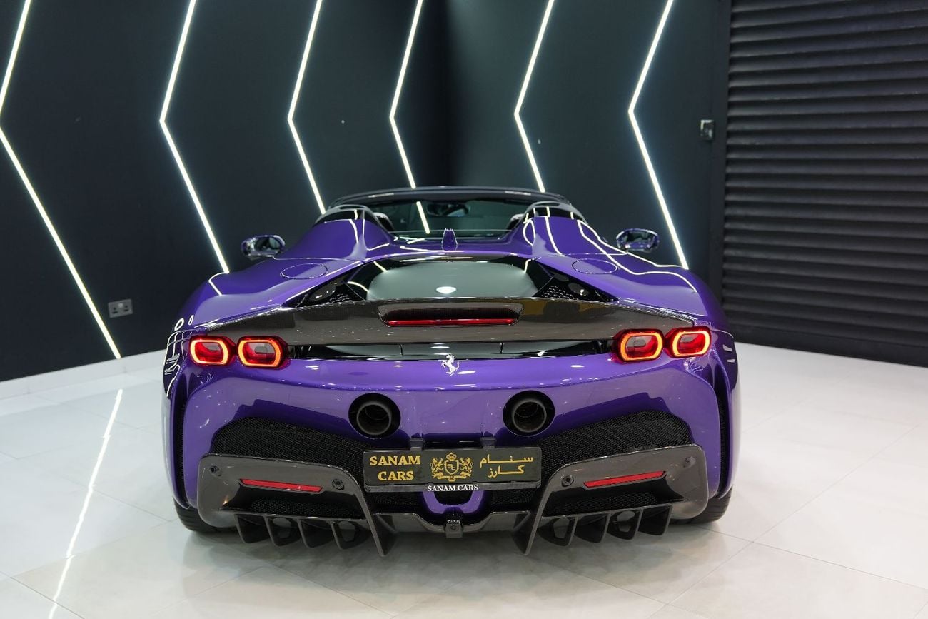 فيراري SF90 ستراديل SPIDER