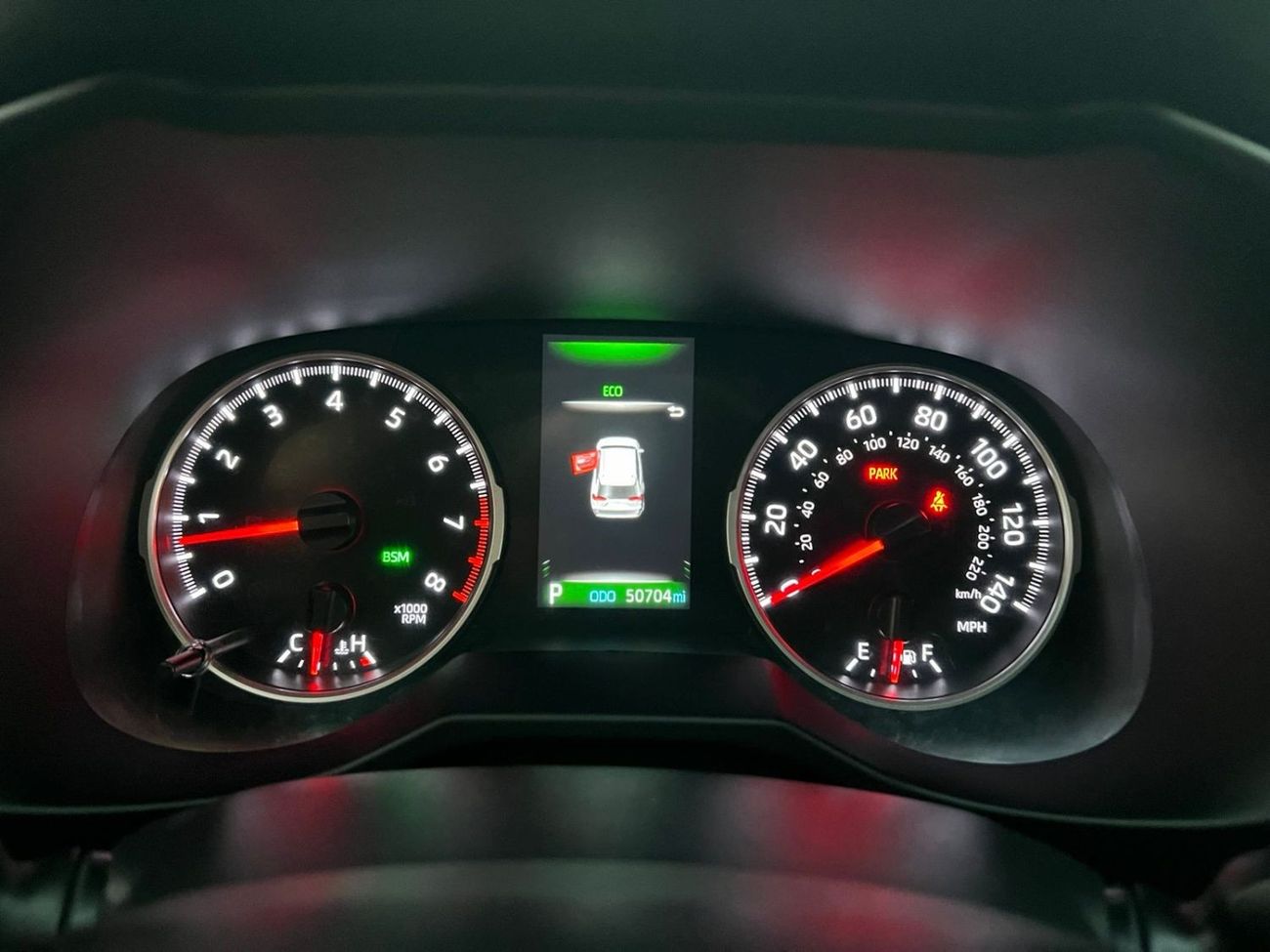 تويوتا راف ٤ 2022 TOYOTA RAV4 XLE - 4Wheel Drive 4X4 - PUSH START - ELECTRIC SEATS - VERY GOOD CONDITION