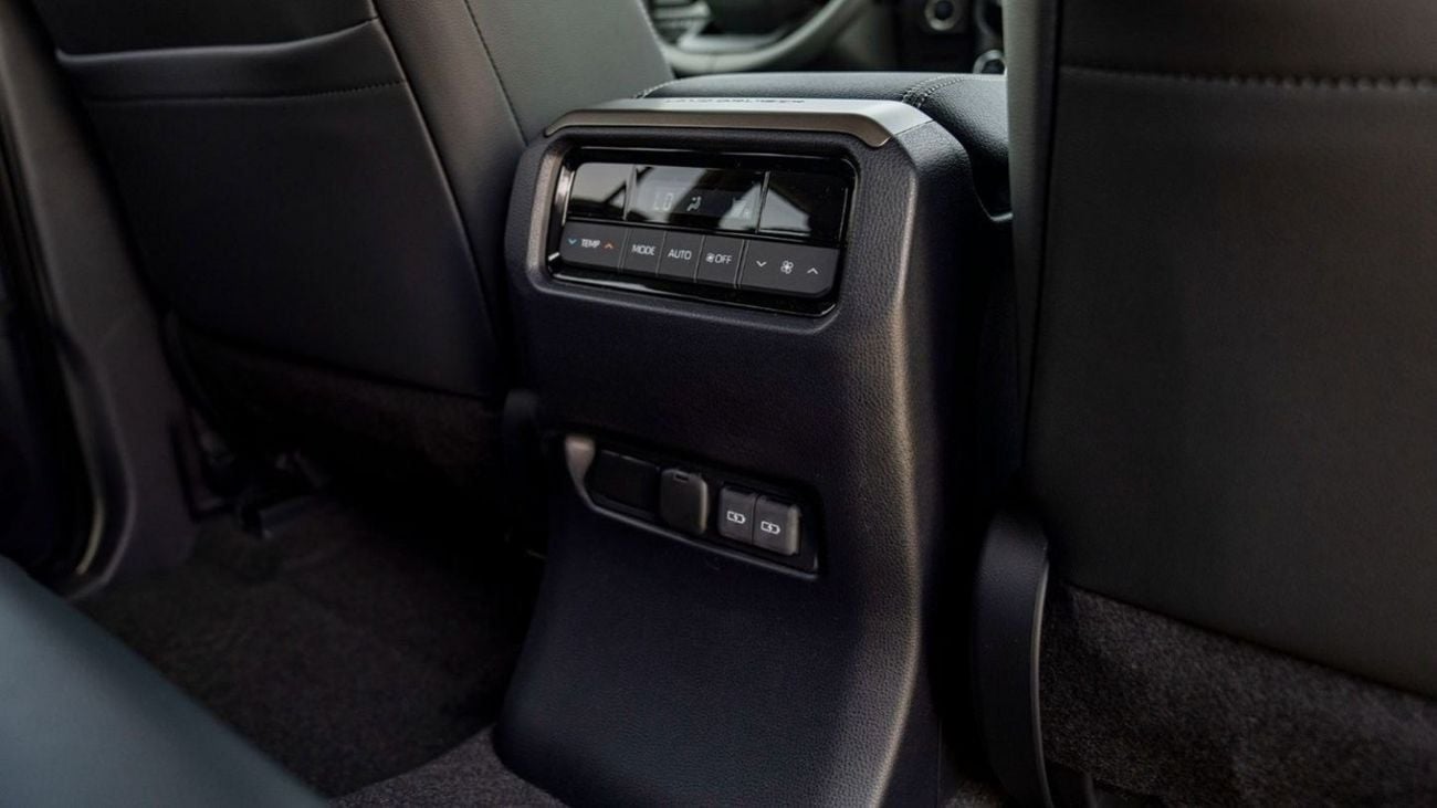 Toyota Prado TOYOTA PRADO 250 2.4L PETROL AT FIRST EDITION MY2025 – SAND & GREY ROOF