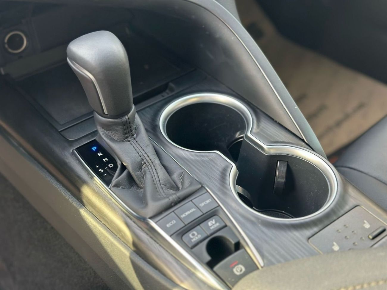 Toyota Camry TOYOTA CAMRY 2024 2.5L HYBRID