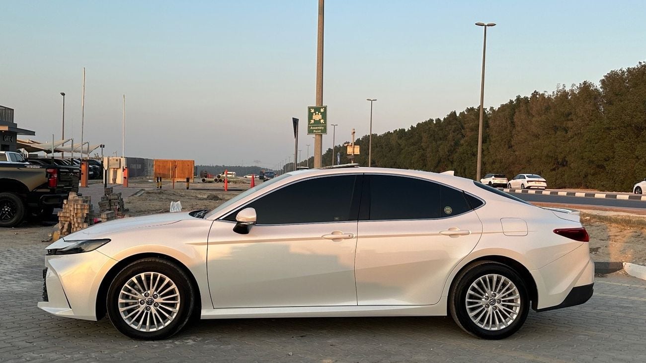 تويوتا كامري GLE 2.5L