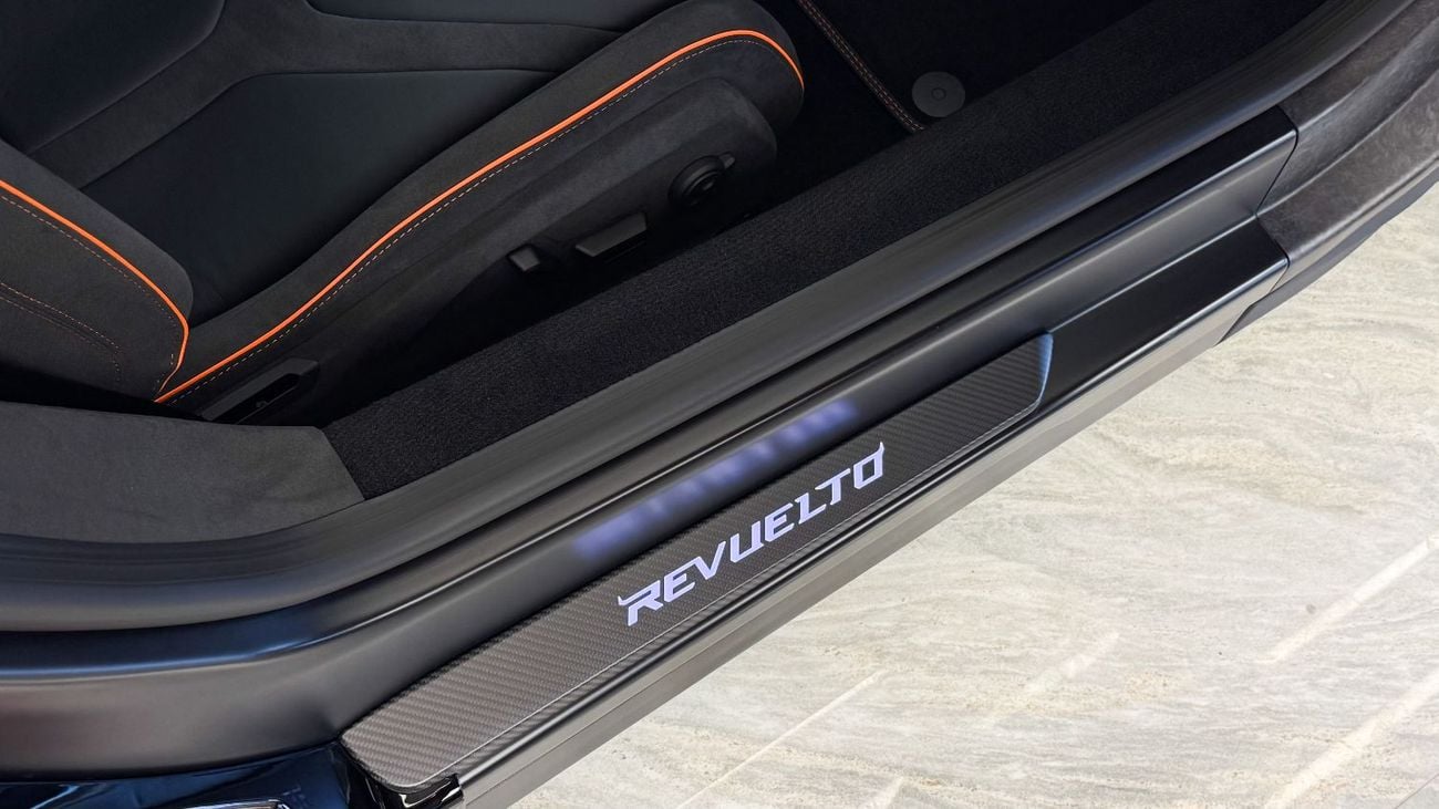 Lamborghini Revuelto Lamborghini Revuelto 2026 - Hybrid Powertrain (First-Ever)