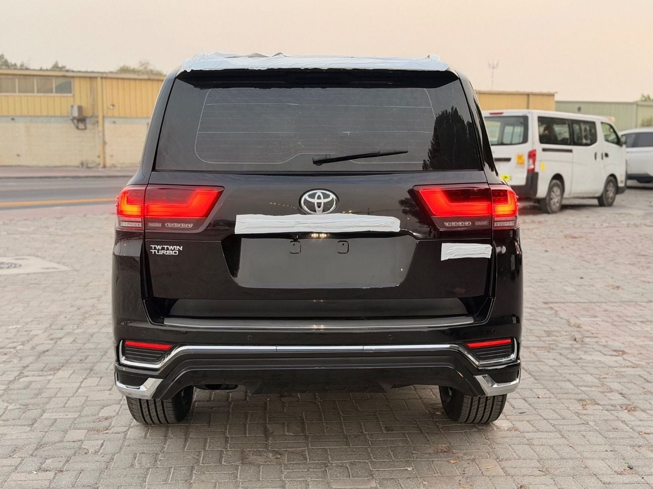 تويوتا لاند كروزر VXR GXR
