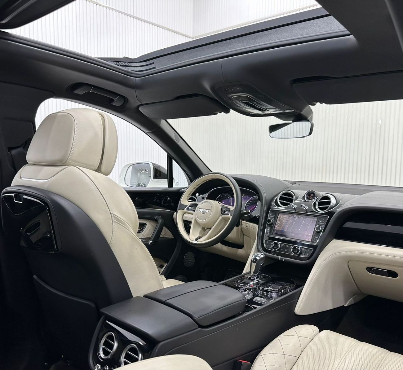 بنتلي بينتايجا Std