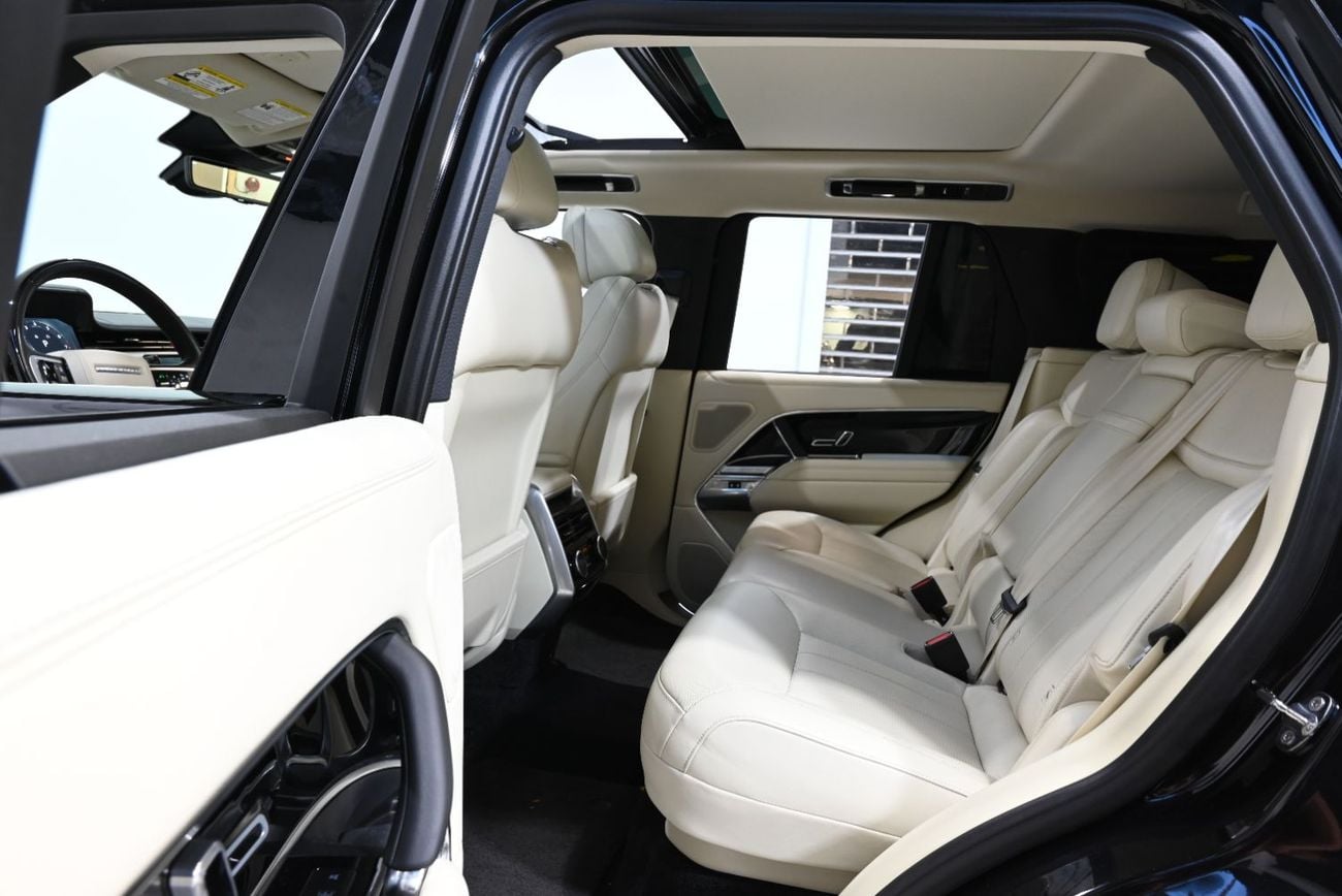 Land Rover Range Rover SE 2025 Range Rover Vogue P530 SE, Range Rover (Al Tayer) Service History, 1 Year Warranty