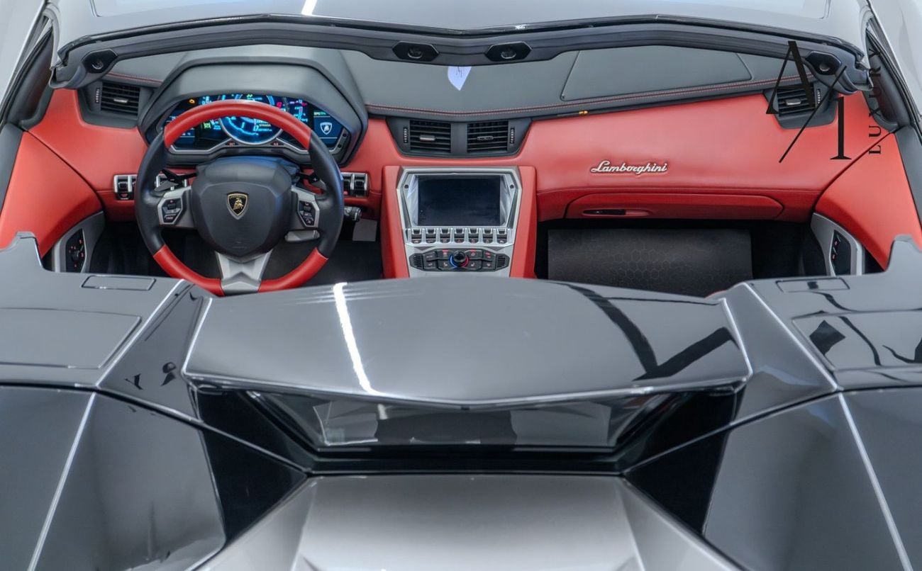 Lamborghini Aventador 2015 Lamborghini Aventador Roadster, Excellent Condition, Fully Loaded, GCC Spec