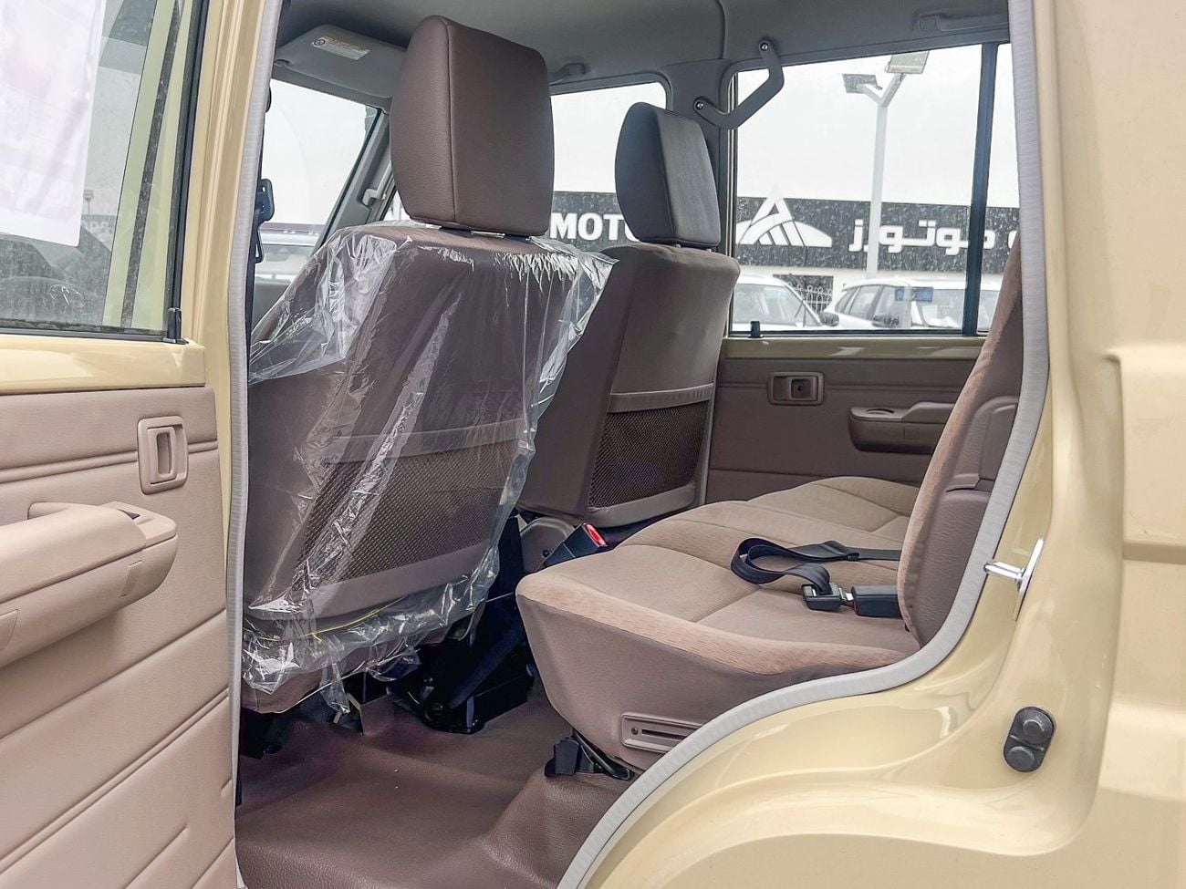 تويوتا لاند كروزر بيك آب EXPORT ONLY - LC79 DC STD 4.0L PETROL AT