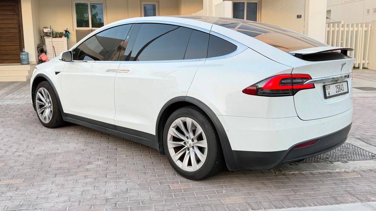 Tesla Model X LONG RANGE