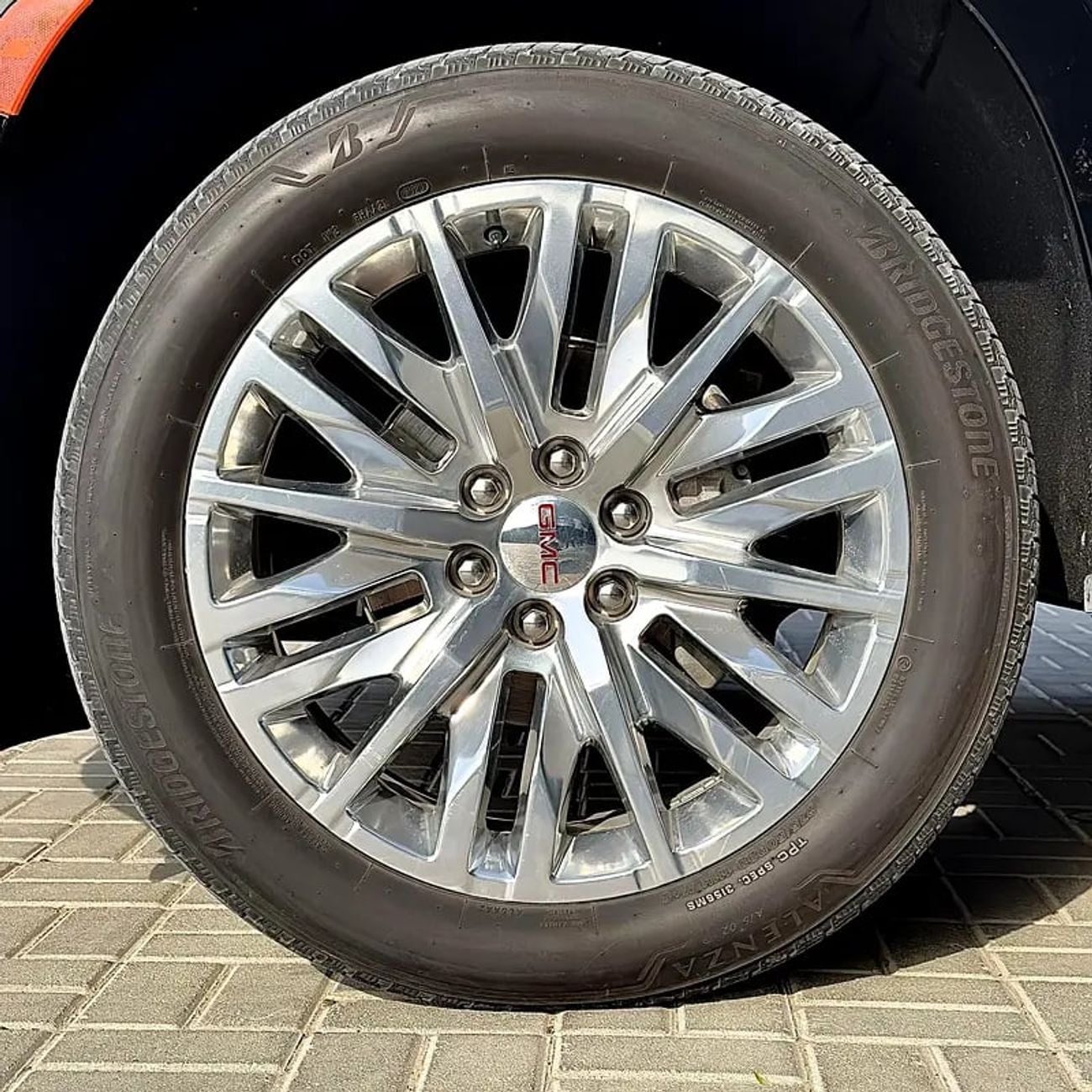 GMC Yukon Denali 6.2L Denali