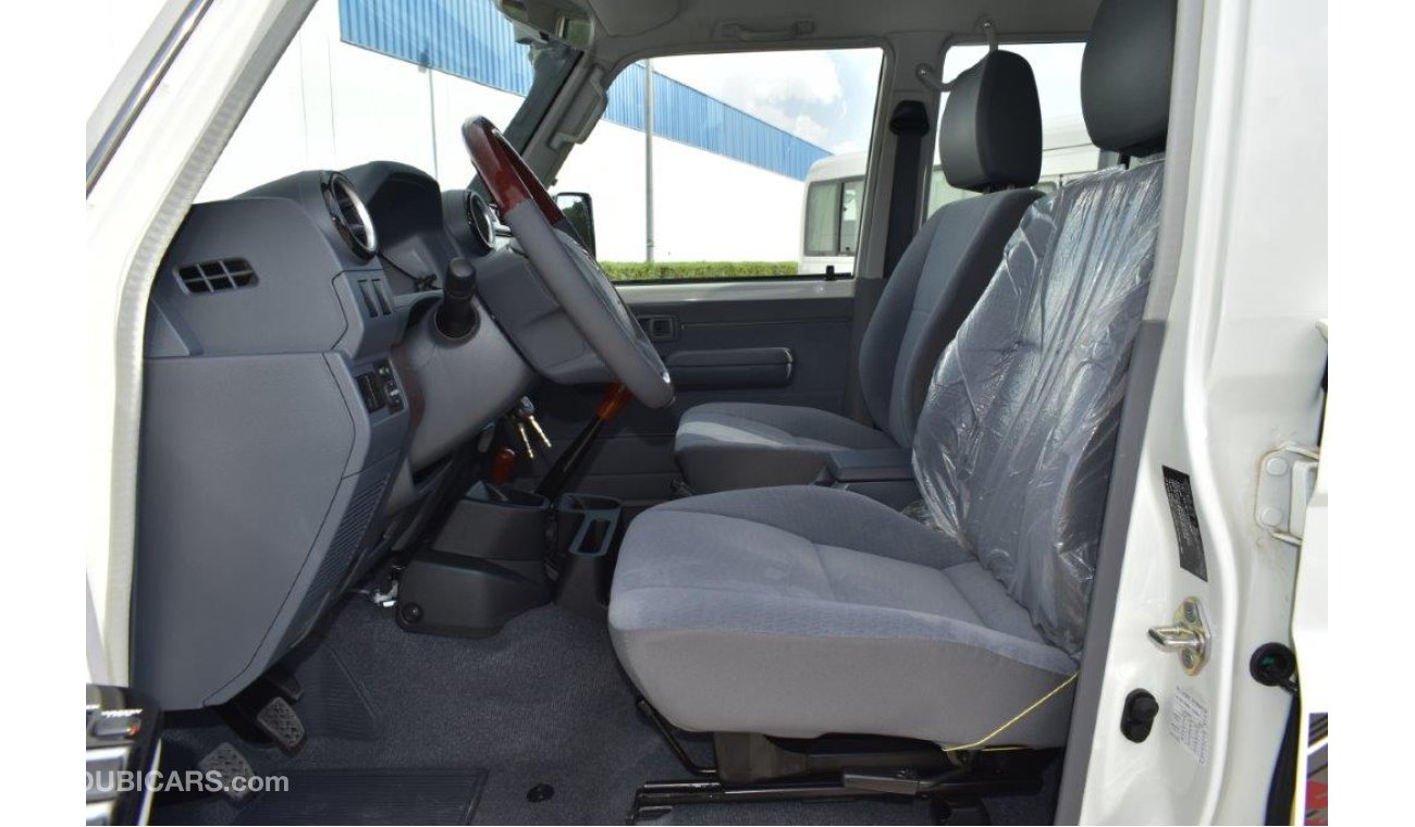 Toyota Land Cruiser 70 LX LIMITED V8 4.5L TD MT