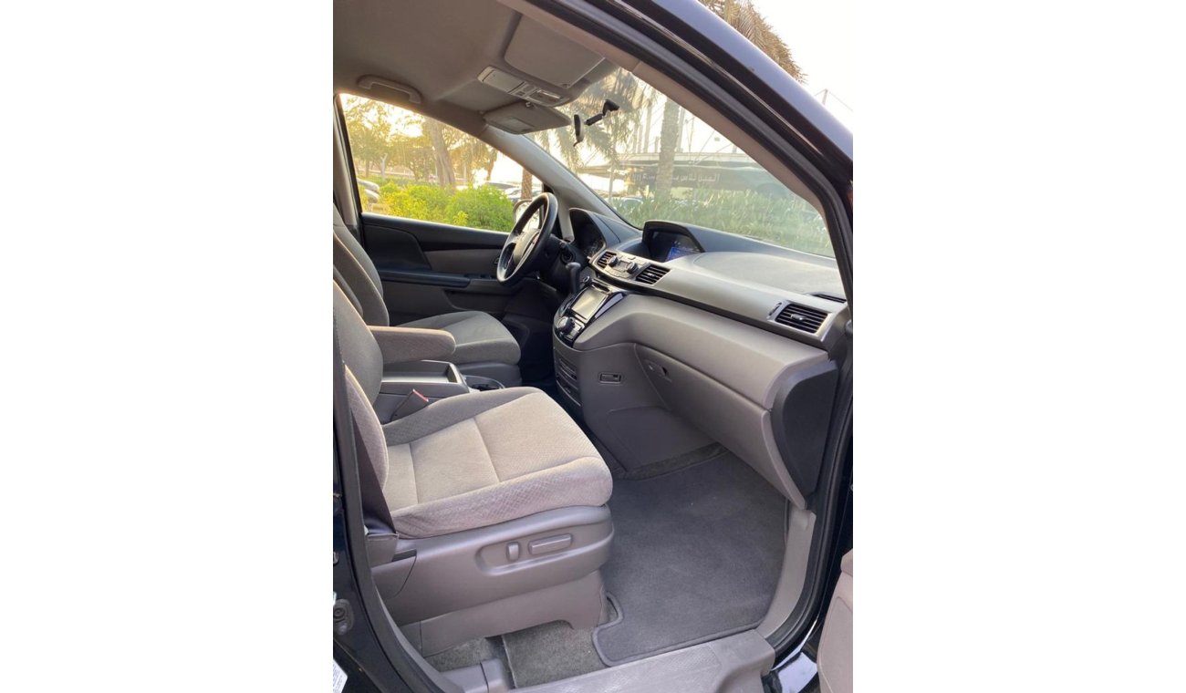 Honda Odyssey Honda Odyssey - AED 1,125/ Monthly - 0% DP - Under Warranty - Free Service