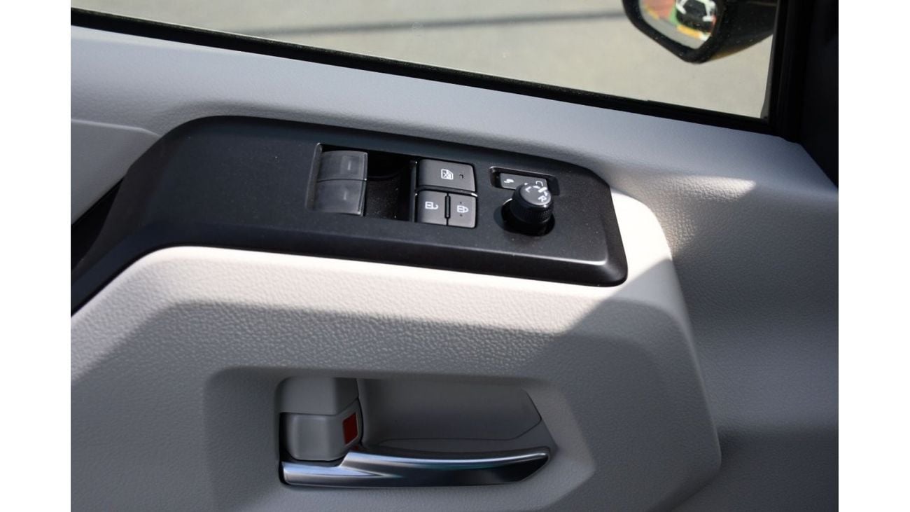 Toyota Hiace 2024 Toyota HiAce 3.5L V6 Petrol Automatic full option