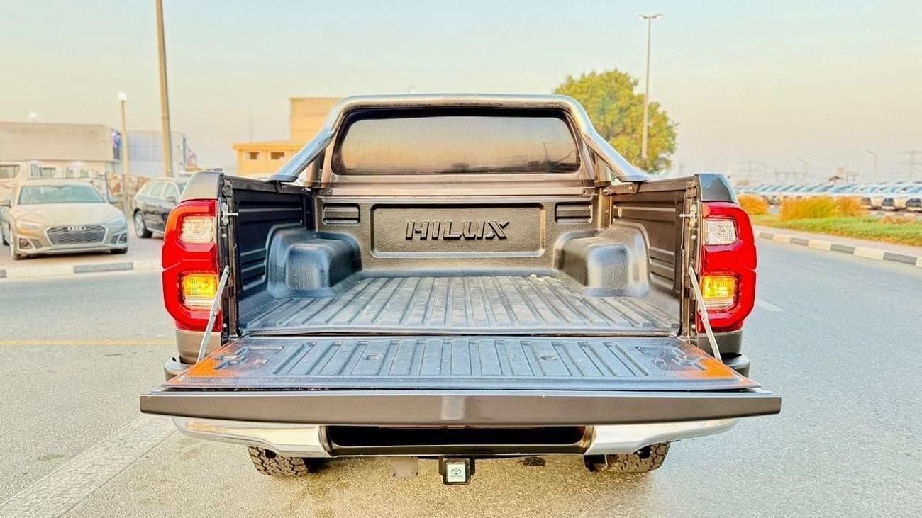 Toyota Hilux DOUBLE CABIN | 2.8L DIESEL ENGINE | AUTOMATIC TRANSMISSION | RHD | 4WD