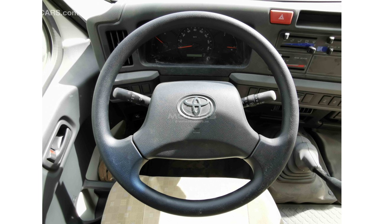 Toyota Coaster 4.2L DIESEL, 16" TYRE, 27 SEATS, KEY START, XENON HEADLIGHTS (CODE # TC04)