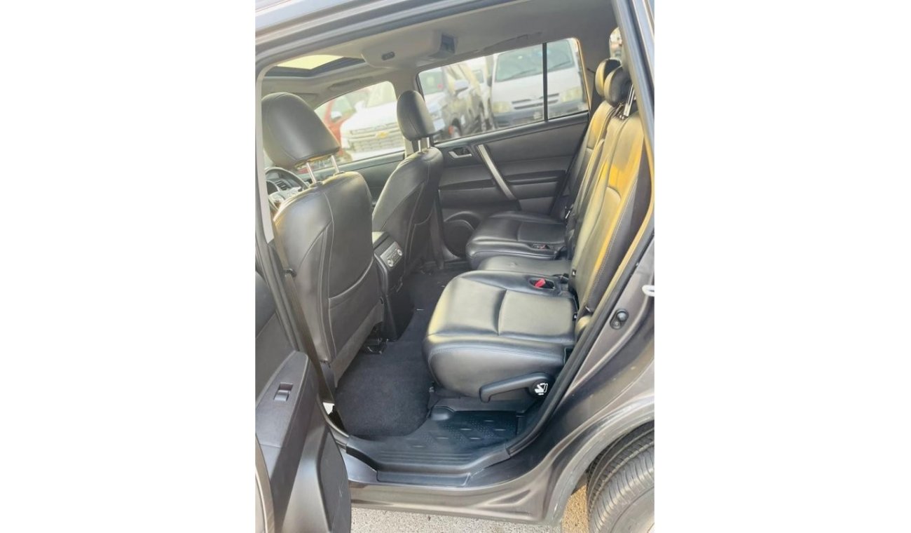 تويوتا كلوجير Toyota Kluger 2012 model full option car very clean and good condition