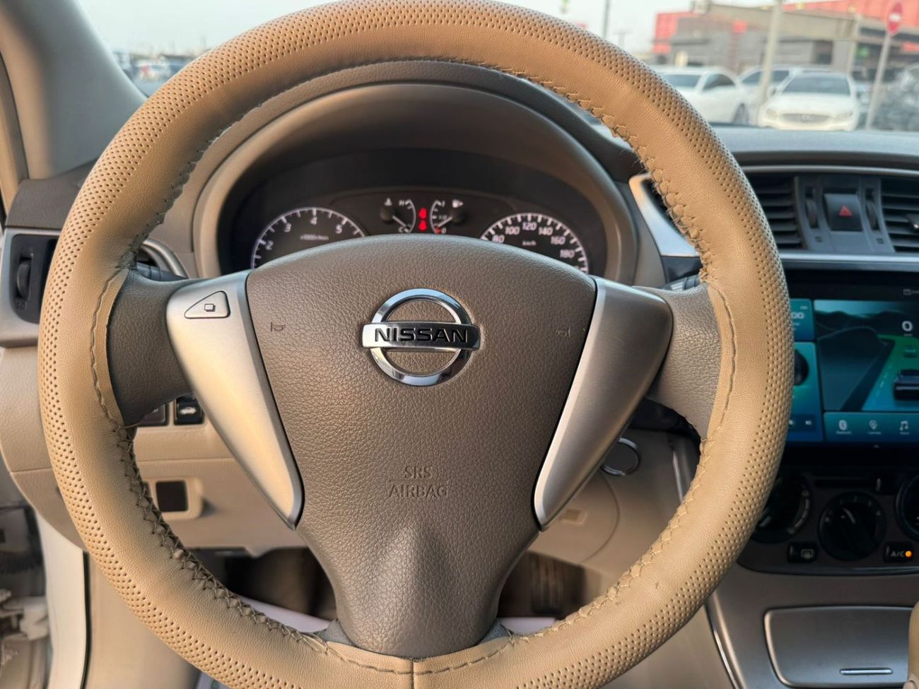 نيسان سنترا ممتازة من الداخل و الخارج