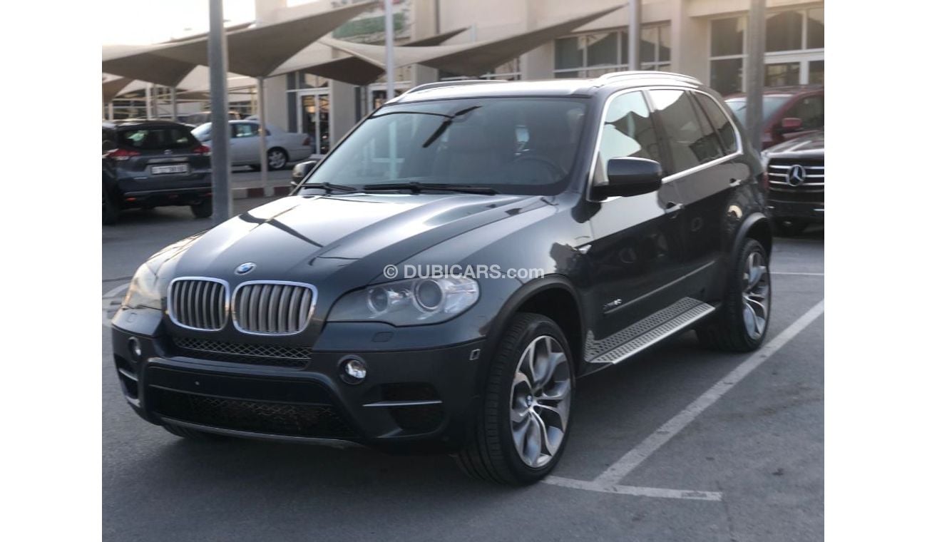 بي أم دبليو X5 النوع : بي ام دبليو X5 الموديل : 2011 المواصفات :     خليجي فل مواصفات بانوراما شاشه وتحكم كهربي كام