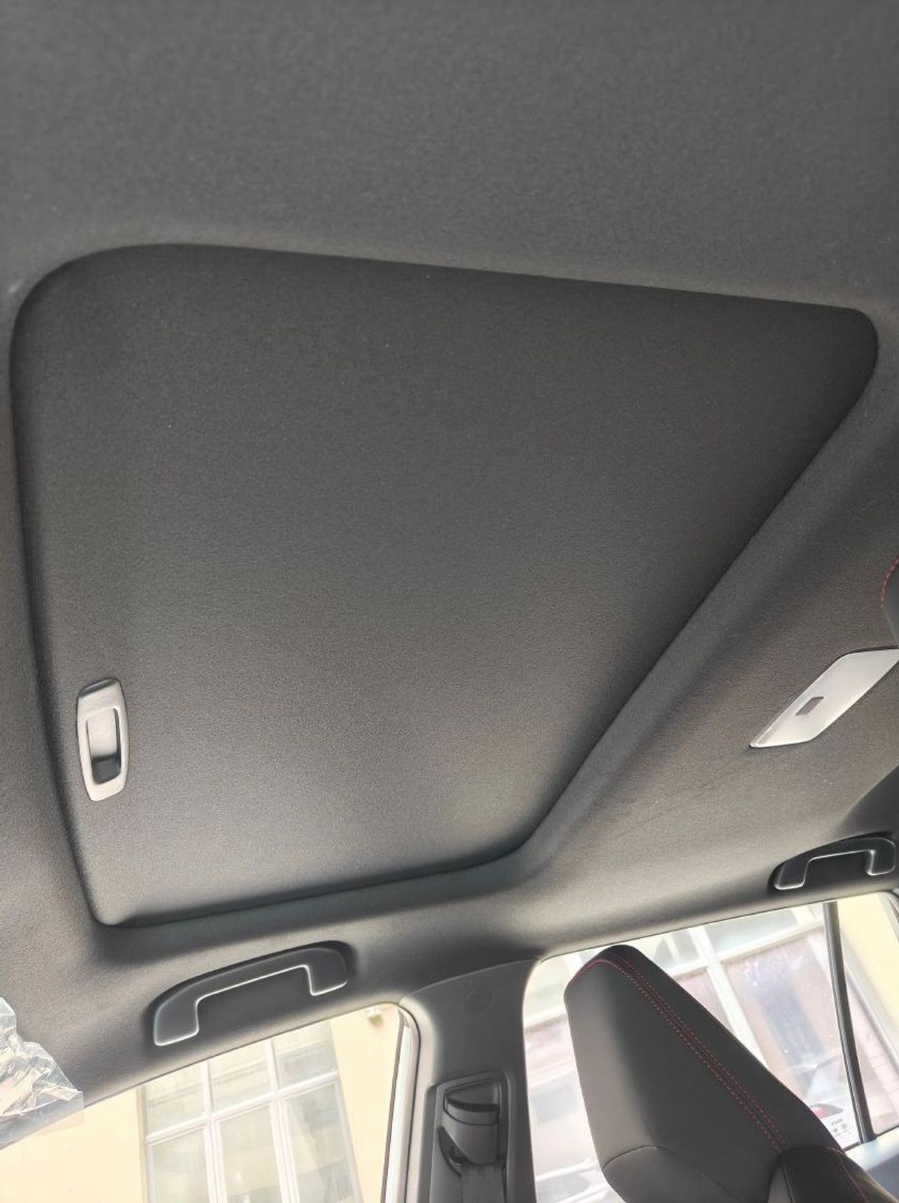 تويوتا فرونتلاندر LEADING VERSION / 2.0L V4 / RADAR / DVD / SUNROOF / LEATHER WITH POWER SEATS