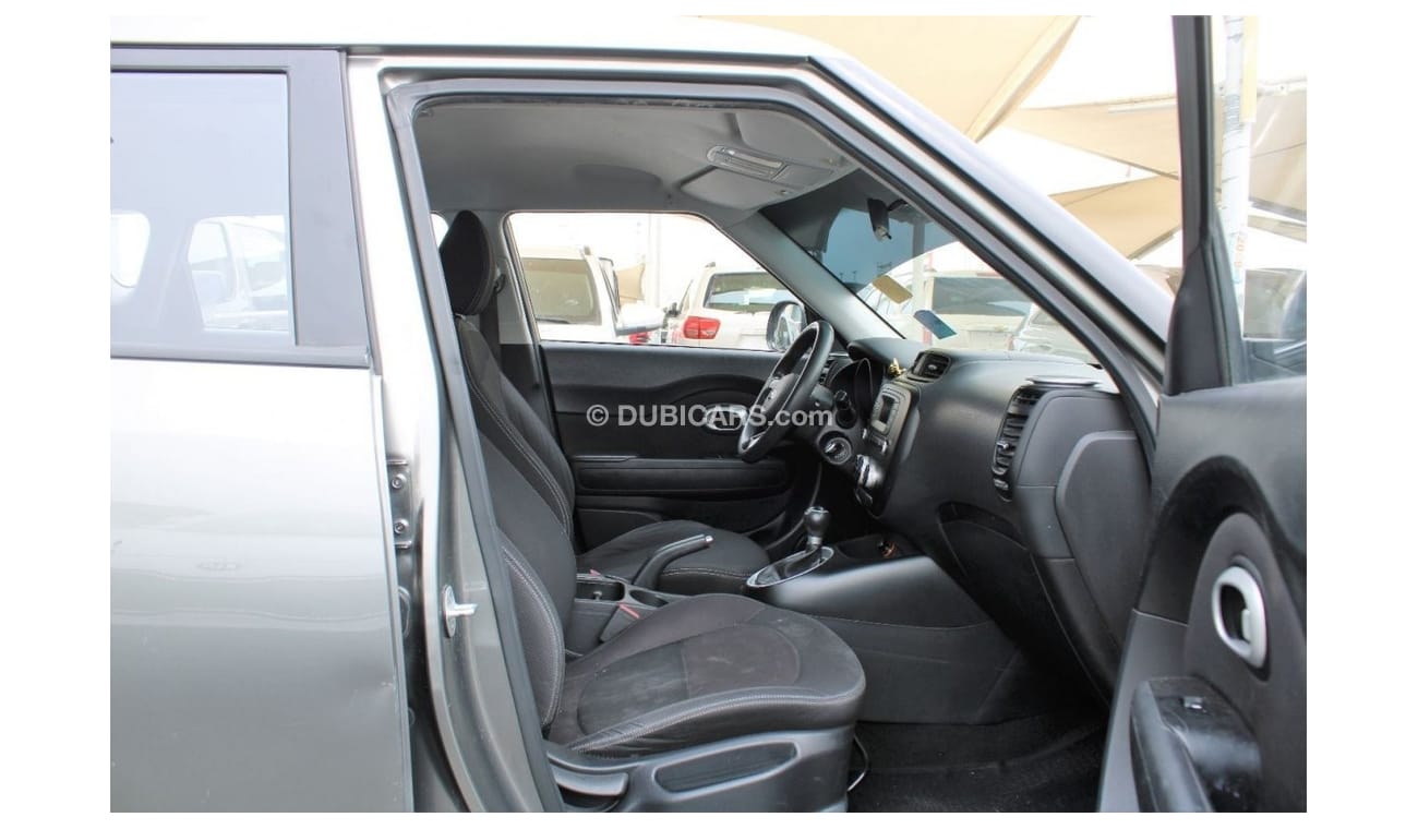 Kia Soul EX ACCIDENTS FREE - GCC - ENGINE 1600 CC - PERFECT CONDITION INSIDE OUT
