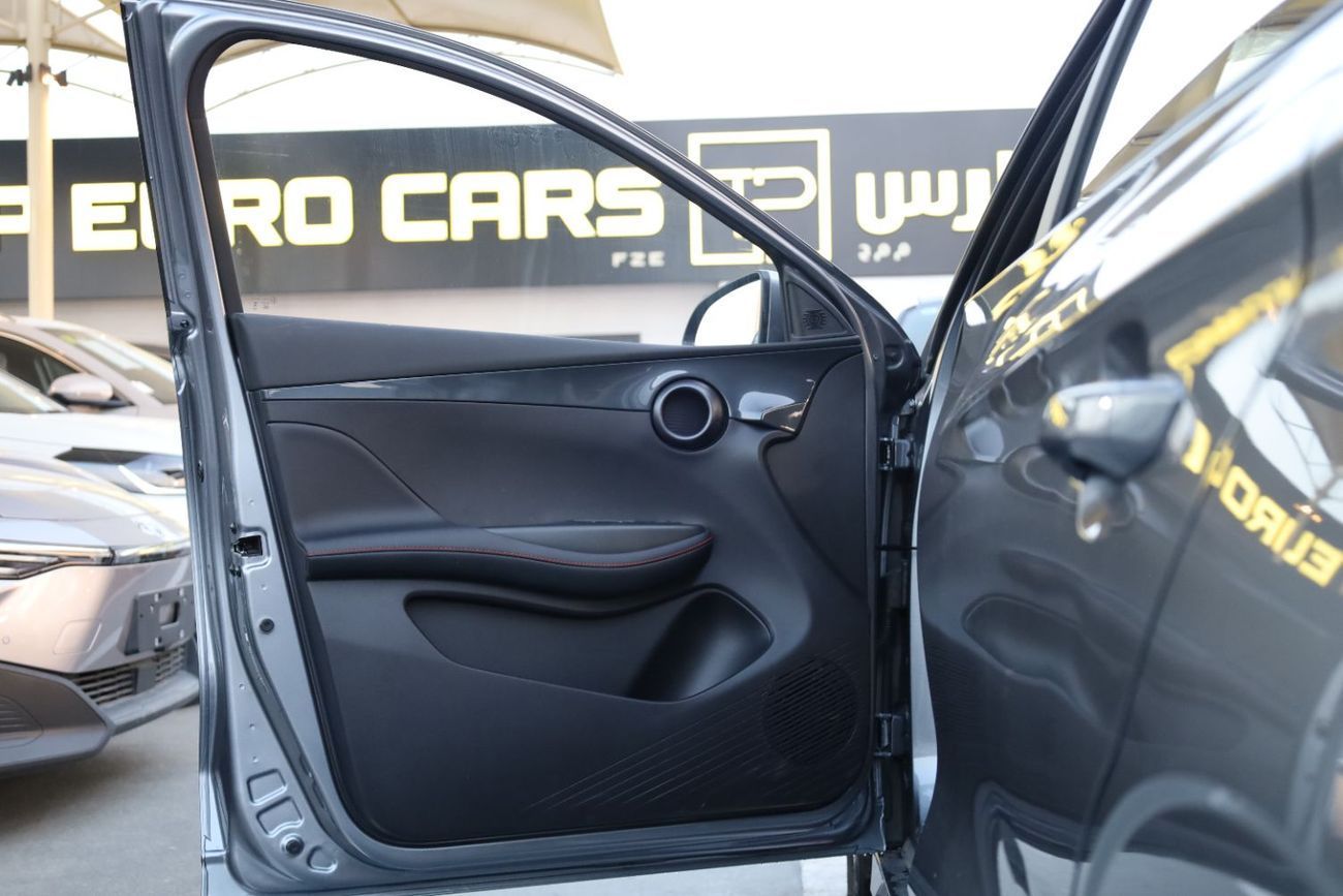 بي واي دي e2 BYD_E2_LUXURY_405KM_2025