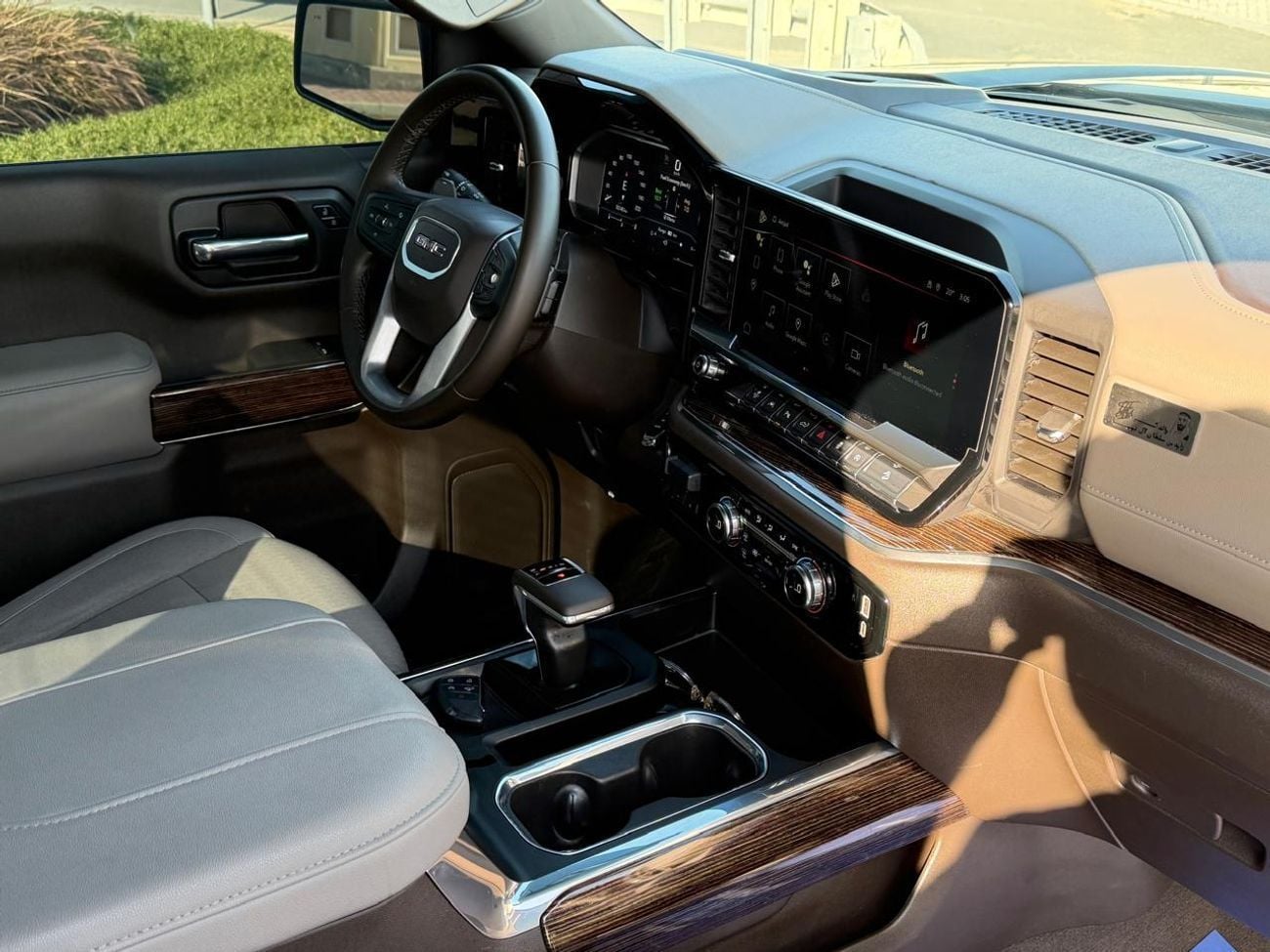 GMC Sierra 5.3L V8 AT4 Regular Cab (AWD) GMC SIERRA ELEVATION 2024 GCC // FULL OPTIONS // PERFECT CONDITION