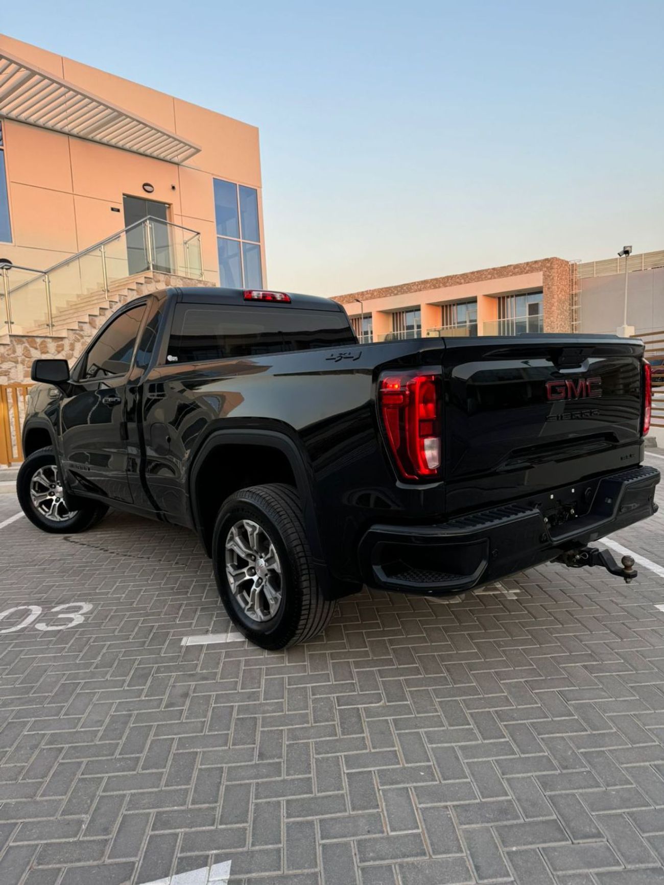 GMC Sierra 5.3L V8 SLT Crew Cab (AWD)