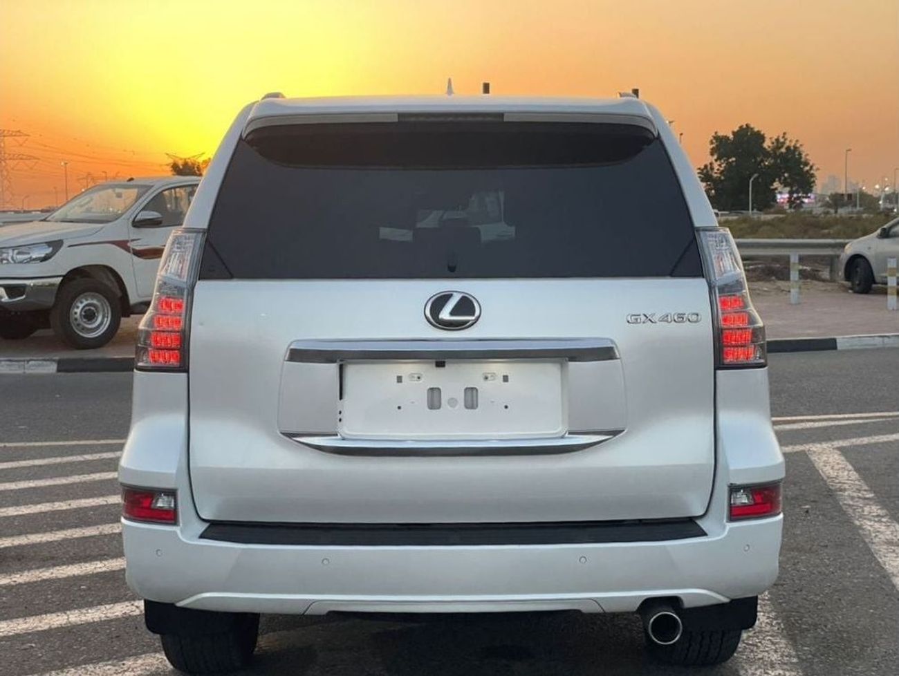 لكزس GX 460 2023 Lexus GX460 Luxury Platinum Full Option - 4.6L V8 - AWD 4x4 - Full Red 7 Seater - Radar & Senso