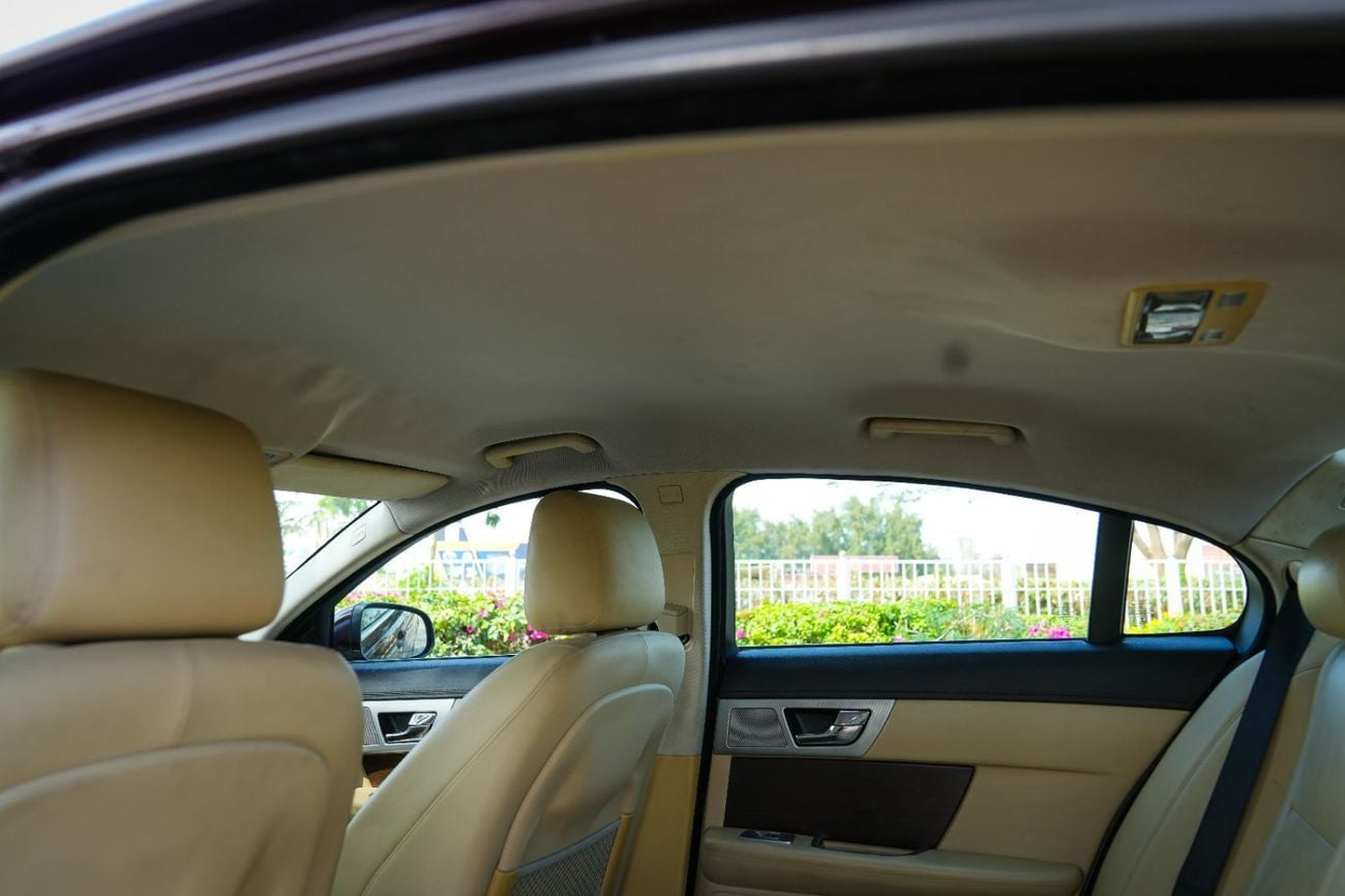 Jaguar XF 2013 LUXURY!! GCC SPECS!! FULL SERVICE HISTORY