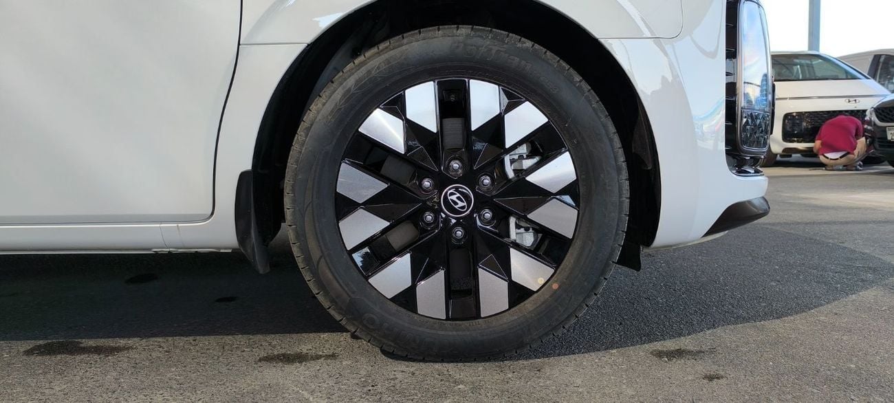 Hyundai Staria HYUNDAI STARIA 2.2L DIESEL VIP