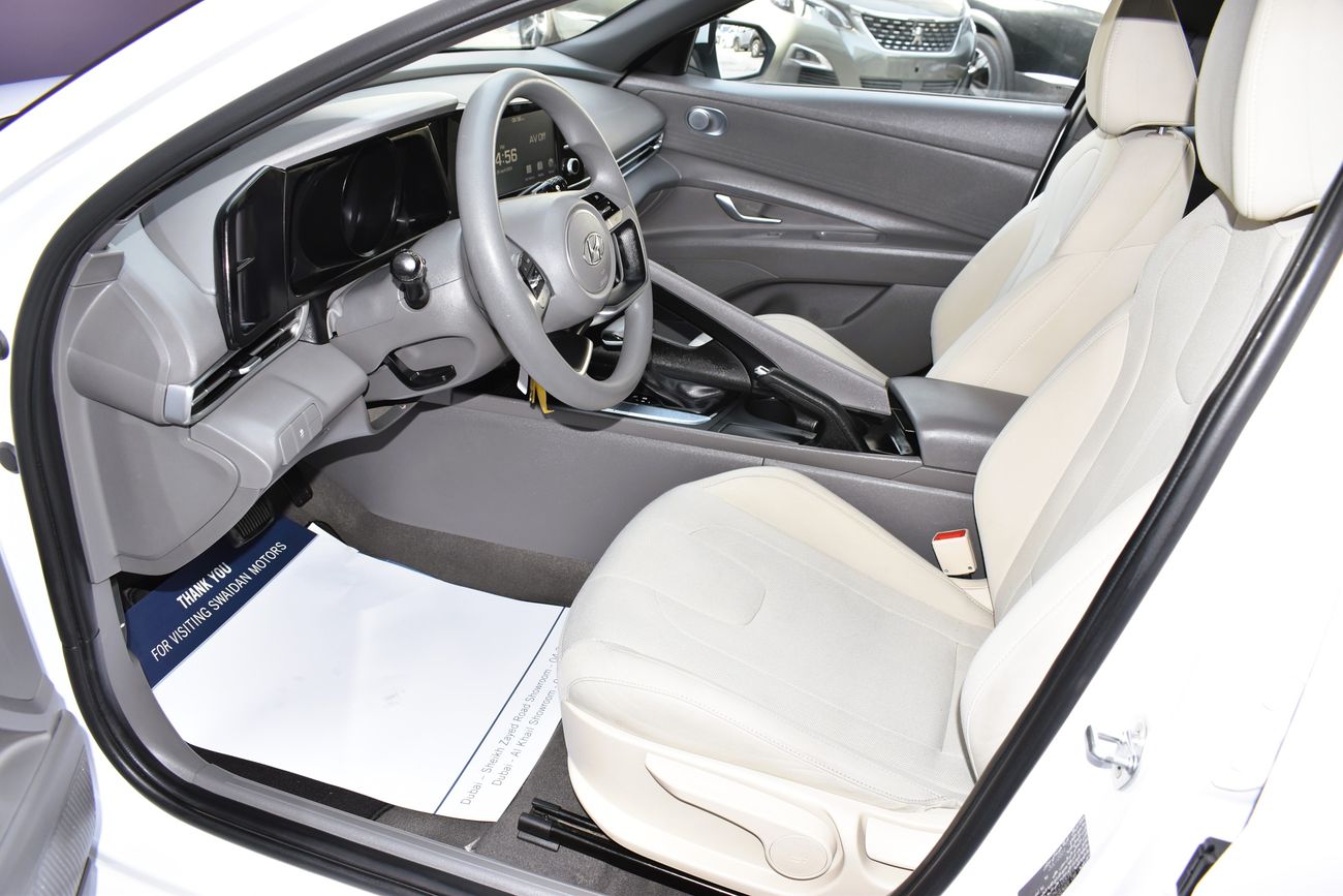 Hyundai Elantra AED 939 PM | 1.6L SMART GCC DEALER WARRANTY