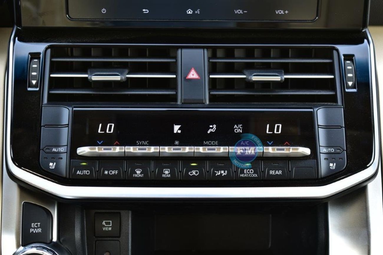 تويوتا لاند كروزر 300 GXR-V V6 4.0L Petrol 4WD 7 Seat Automatic