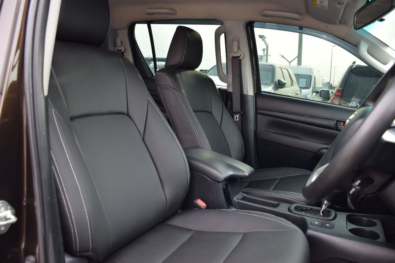 Toyota Hilux 4X4 DIESEL 2.8L Right Hand (Export Only)