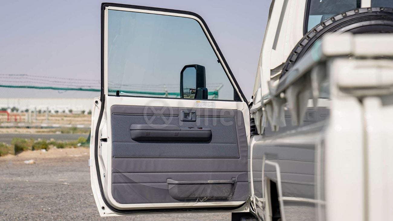 تويوتا Land Cruiser Pickup 70 LX