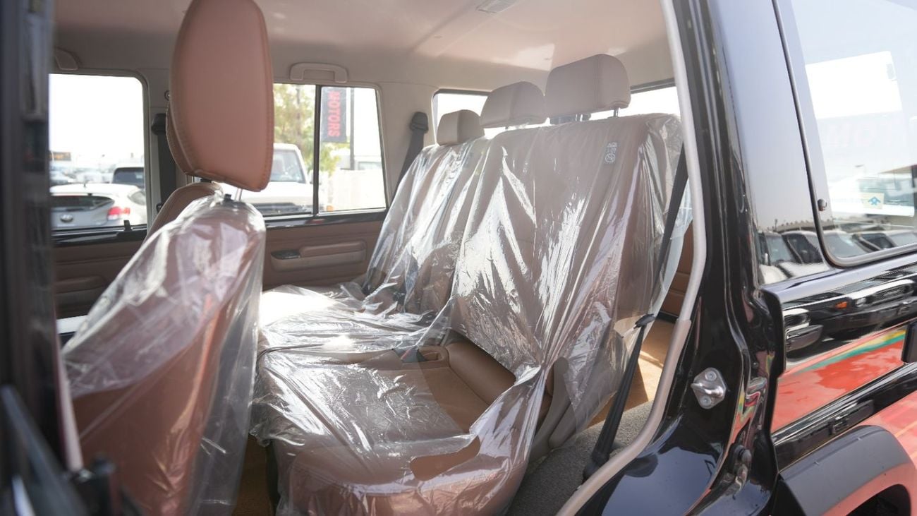 Toyota Land Cruiser 70 TOYOTA LC76 5DOORS PETROL 4.0L AT MODEL 2025 FULL OPTION 40TH ANNIVERSARY