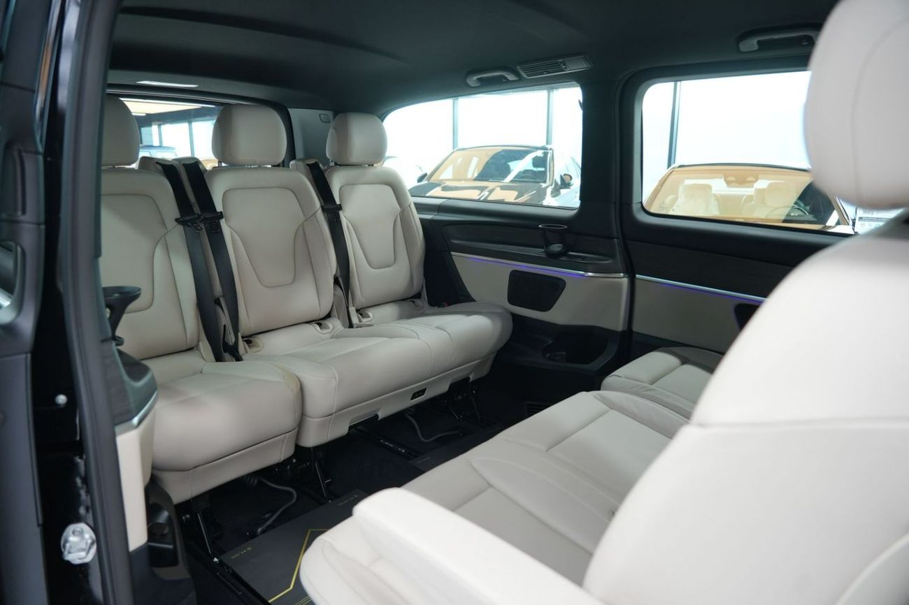 مرسيدس بنز V 300 Mercede-Benz V 300 AVANTGARDE | 2026 GCC 0km | Agency Warranty | 360 View | 64 colors Ambeint Lights