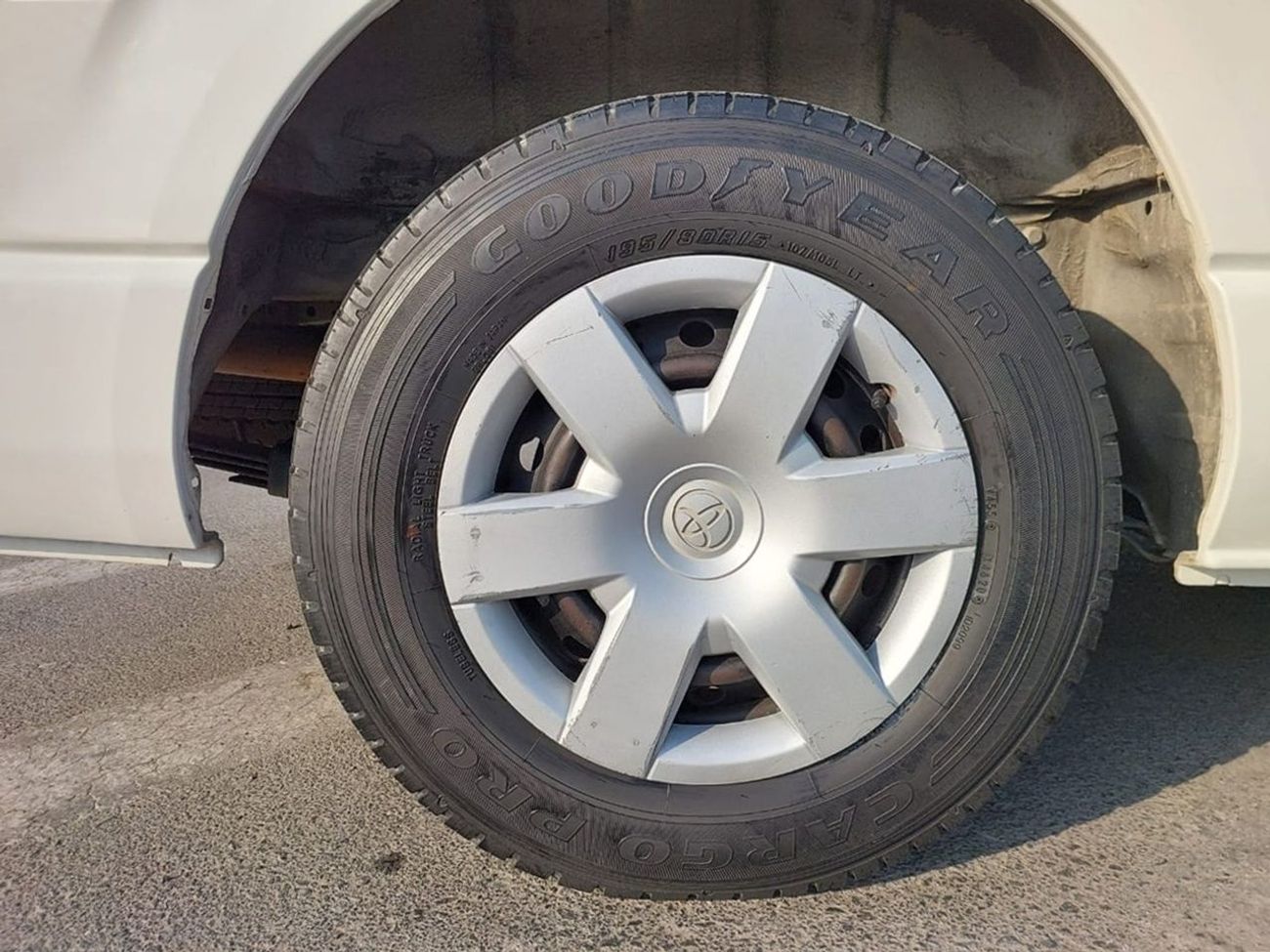 تويوتا هاياس TOYOTA HIACE WAGON VAN 2011 RHD 2.7 L PETROL AUTOMATIC (PM23267)