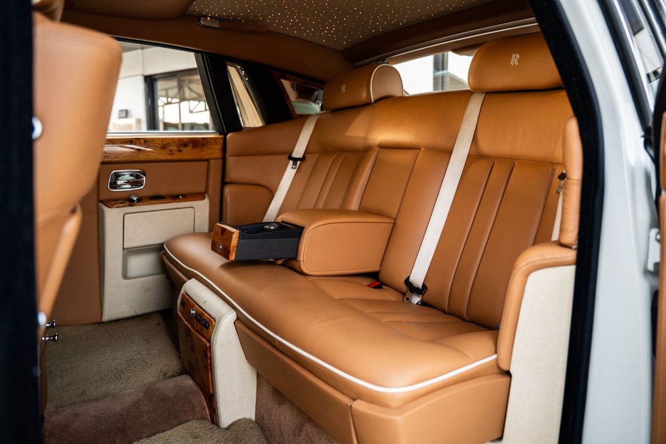 Rolls Royce Phantom 2016 GCC Specs Partial Service History 6.7L V12 Low Mileage