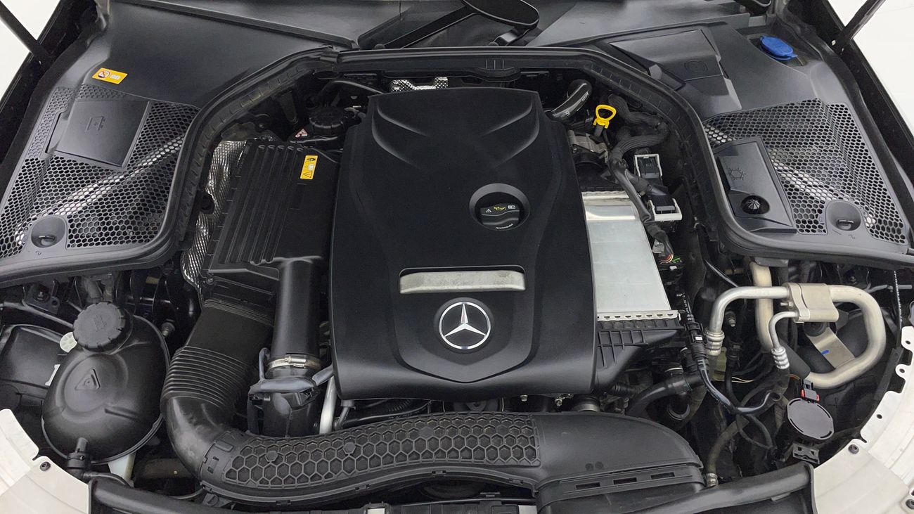 مرسيدس بنز C 200 AMG SPORT PACK 2 | بدون دفعة مقدمة | اختبار القيادة في المنزل