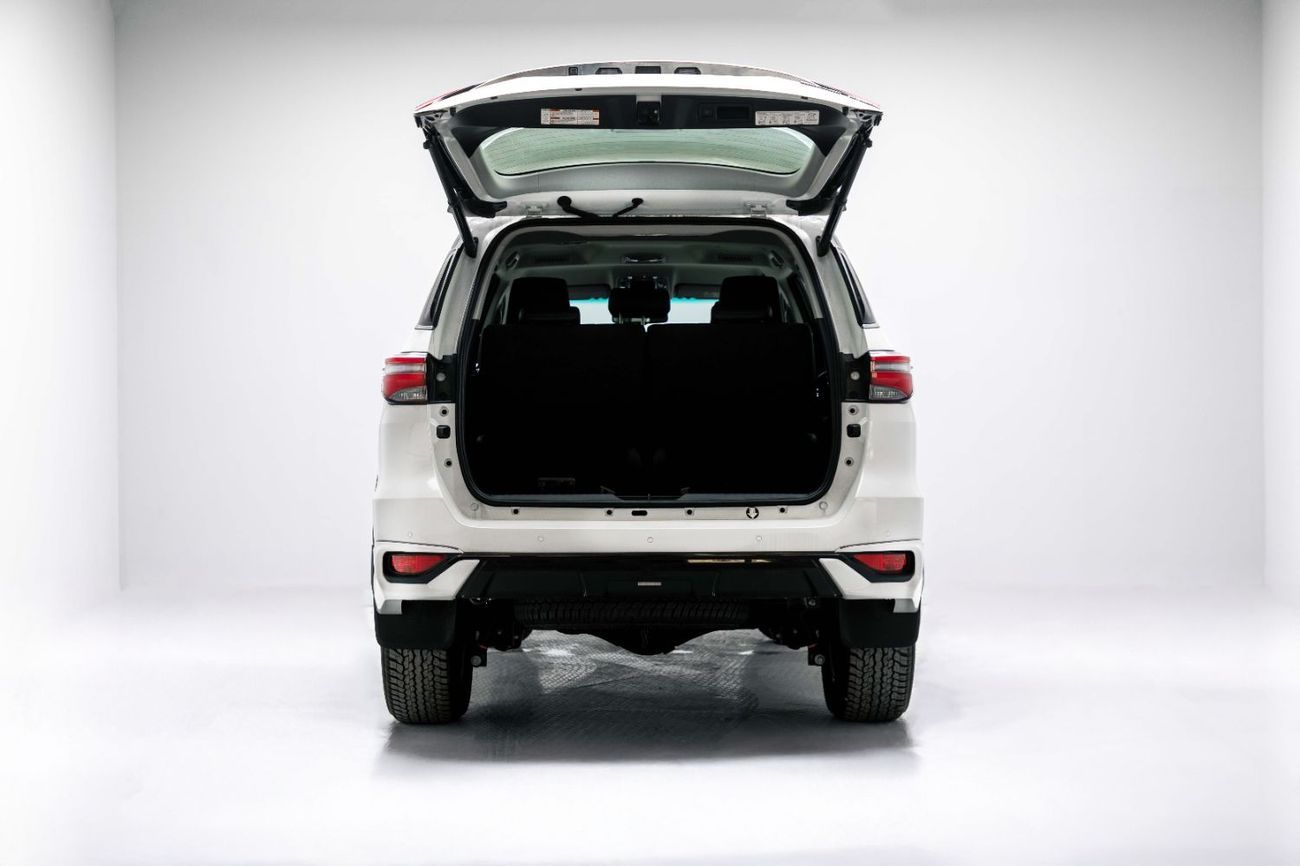 Toyota Fortuner 4.0L - Platinum White Pearl Inside Black | Export Only