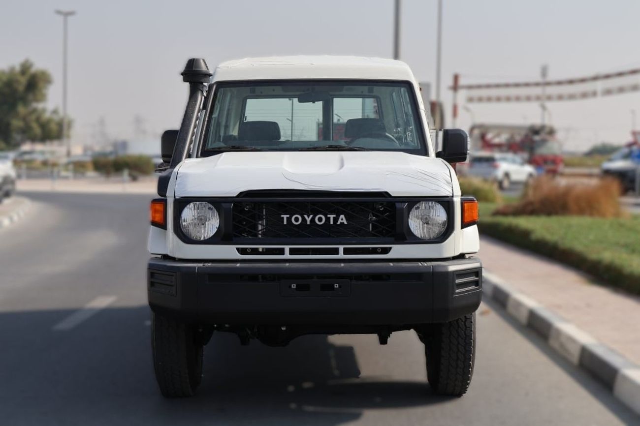 Toyota Land Cruiser 2025 LC78 4.0L  V6 AT