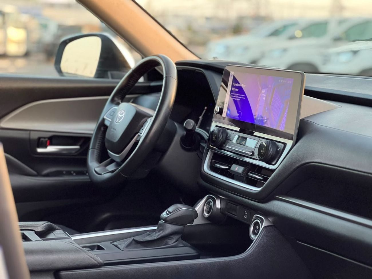 تويوتا جراند هايلاندر 2024 Toyota Grand Highlander XLE 2.4L V4 Turbo - AWD 4x4 Full Option With Dual Radar - Trunk Auto -