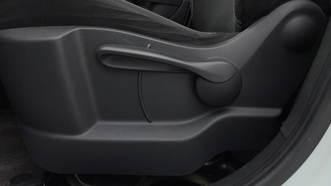 Renault Captur PE 1.6 | Zero Down Payment | Free Home Test Drive