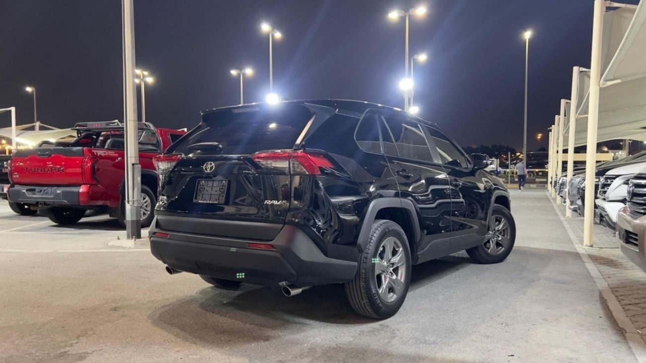 Toyota RAV4 2.5L (2WD) EX