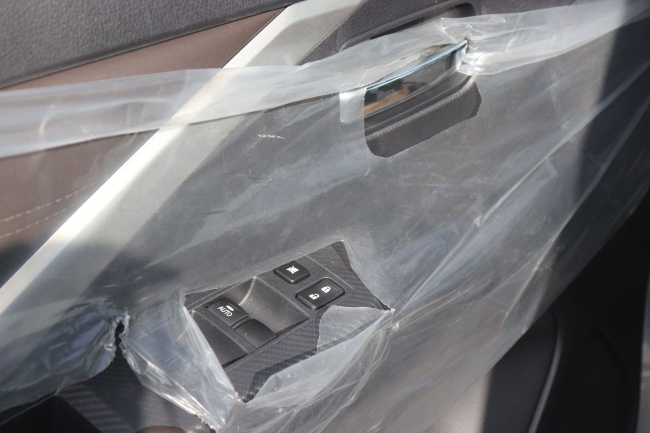 Mitsubishi Xpander Mid 1.5L Premium. Keyless Entry, Push Start, Monitor, Alloy Wheels, Model 2024